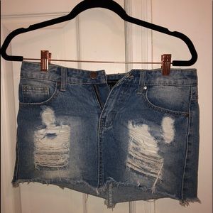 Forever 21 ripped denim skirt